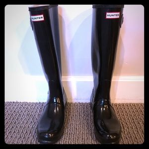 Hunter Black Gloss Rain Boots, excellent condition